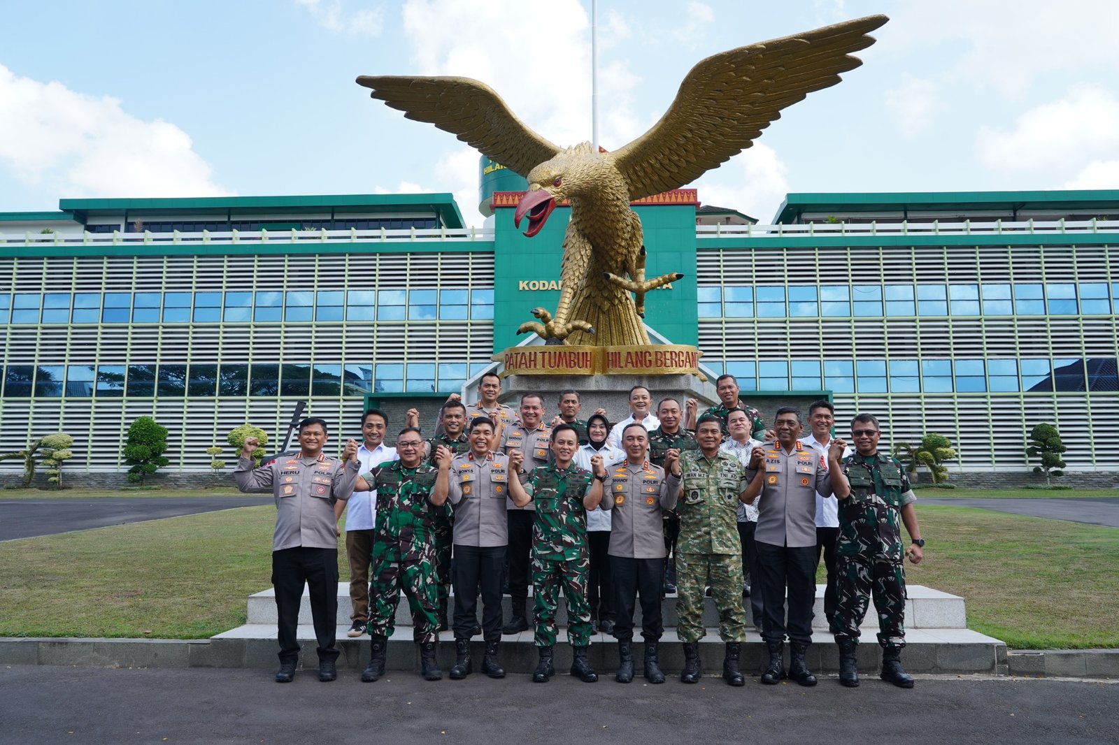 Kapolda Sumsel Kunjungi Markas Kodam II/Swj, Perkuat Soliditas dan Sinergitas TNI-Polri