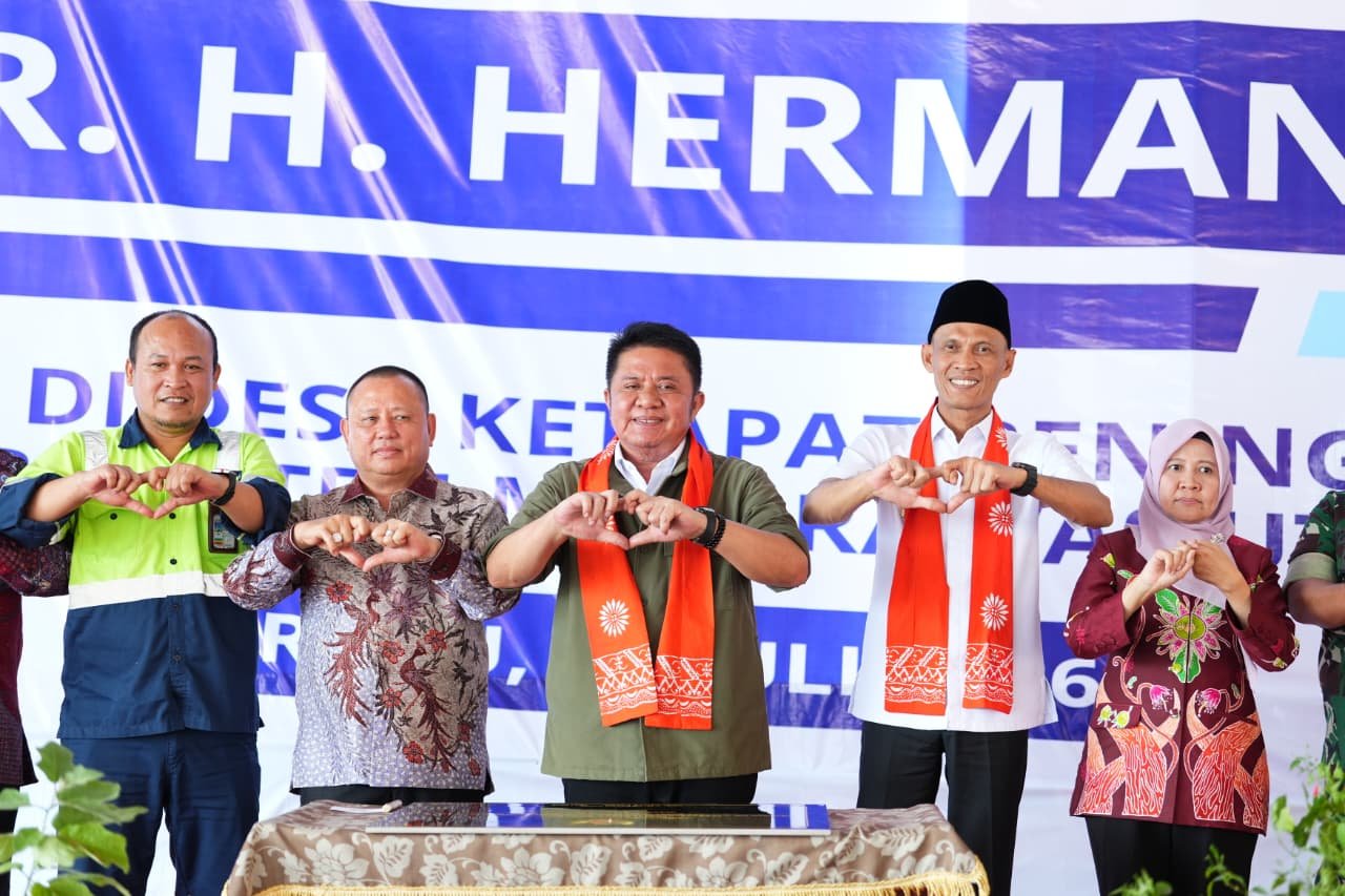 Resmikan SMAN Ketapat Bening Muratara, Herman Deru Tegaskan Sekolah Baru Jadi Penopang SDM Program Sumsel Mandiri Pangan