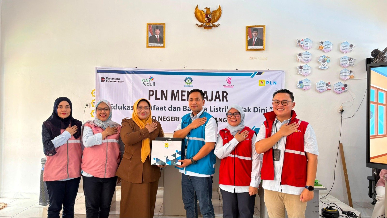 Srikandi PLN Mengajar, Kenalkan Keselamatan Listrik Lewat Kelas Interaktif di SD Negeri 87 Palembang