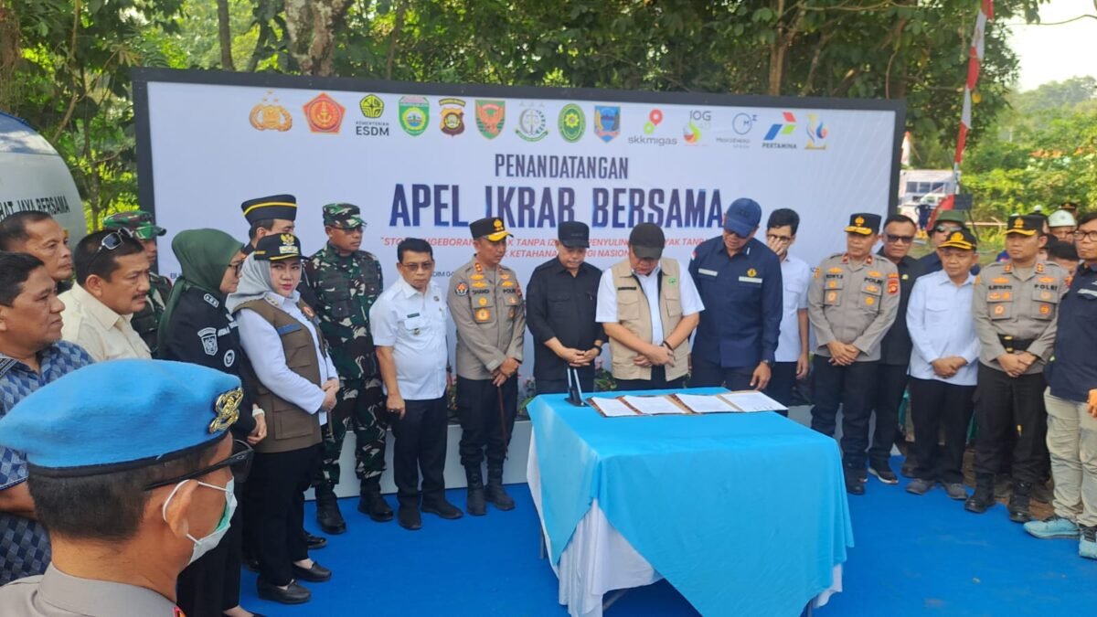 Kapoksahli Pangdam II/Sriwijaya Hadiri Peresmian Tata Kelola Sumur Minyak Masyarakat di Kabupaten Lahat