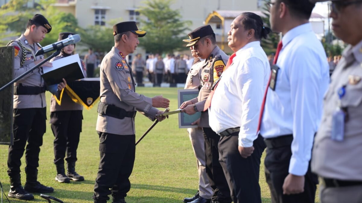 Zoom Penghargaan Personel Berprestasi Diikuti Jajaran Polres Pagar Ala