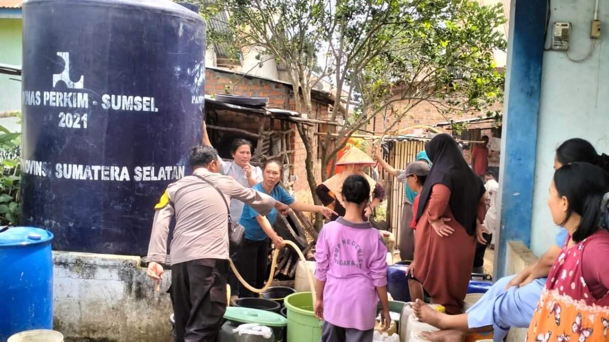 Kepedulian Polres Pagar Alam, Bantuan Air Bersih Hadir untuk Warga Talang Ternak