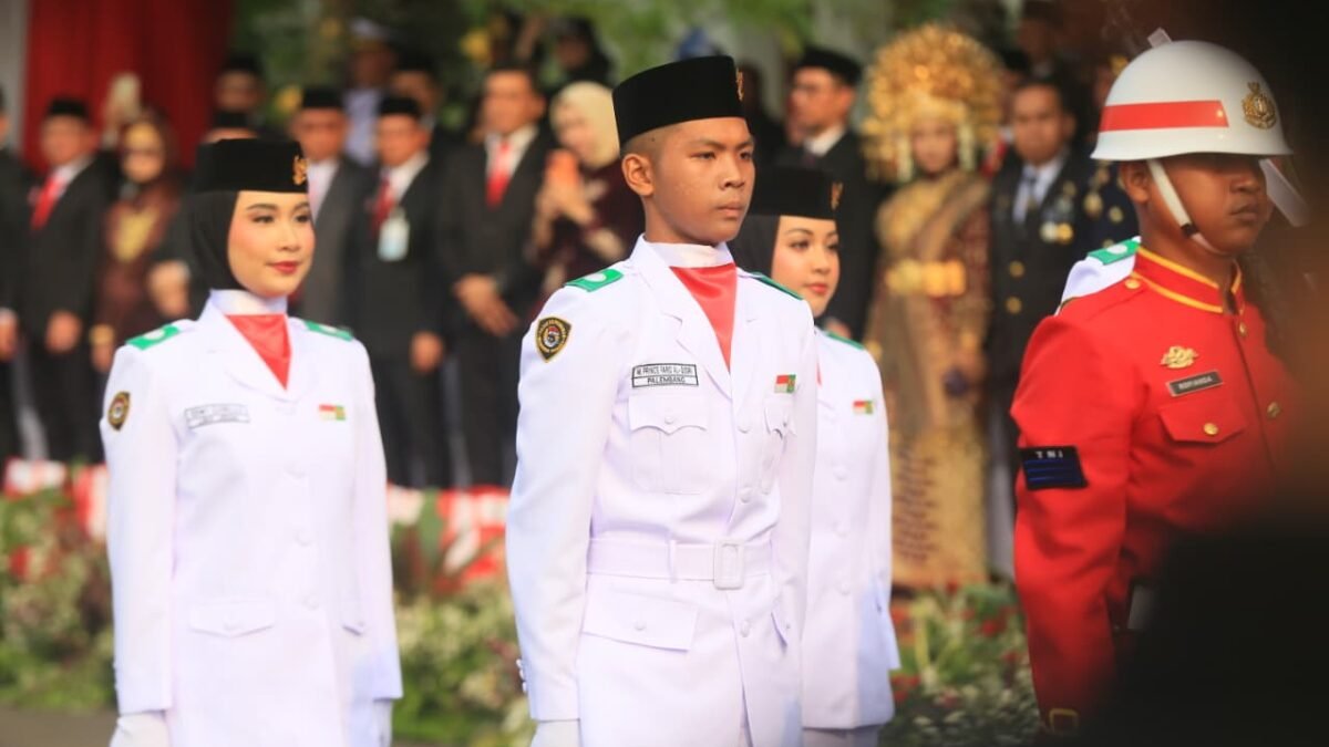 M Prince Farid Al-Qodri Tampil Gagah di Pasukan 8, Sukses Bentangkan Merah Putih pada HUT ke-81 RI