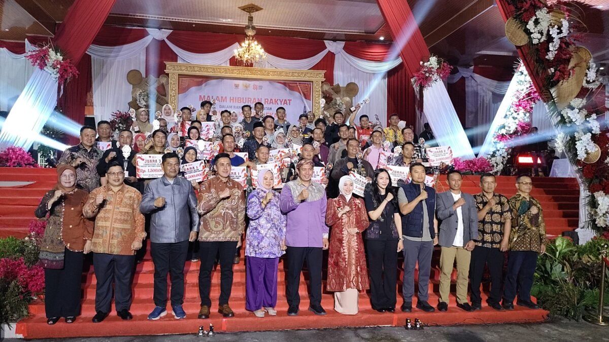 Malam Puncak HUT RI Pagar Alam Diwarnai Penyerahan Piagam Penghargaan