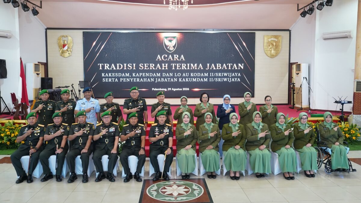 Pangdam II/Sriwijaya Pimpin Tradisi dan Sertijab Kakesdam, Kapendam, LO TNI AU dan Penyerahan Jabatan Kakumdam