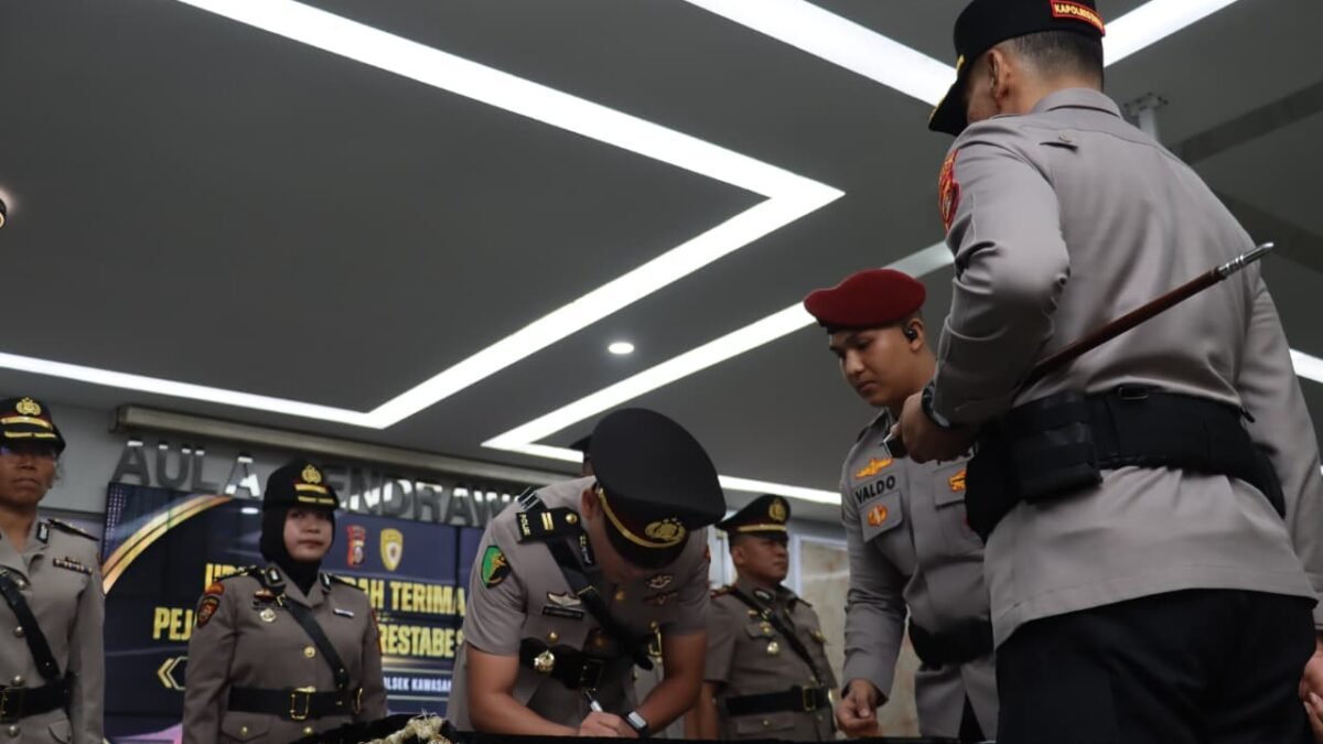 Sertijab Tiga Jabatan Strategis Polrestabes Palembang, Ini Daftar Pejabat yang Berganti