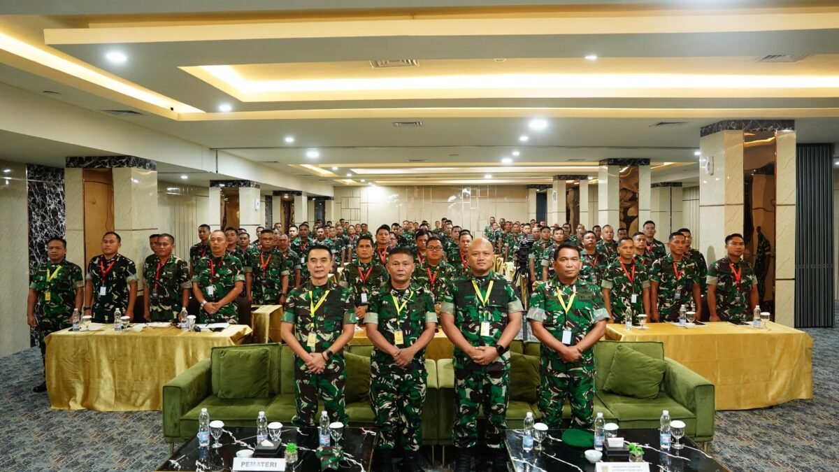 Prajurit Apkowil Kodam II/Swj mengikuti pengembangan kemampuan komunikasi teritorial di Palembang