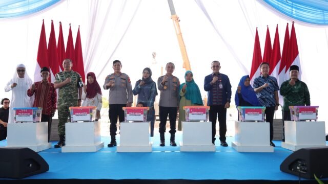 Kapolda Sumsel Irjen Pol Sandi Nugroho meresmikan groundbreaking Gedung BPKB Prototype Palembang