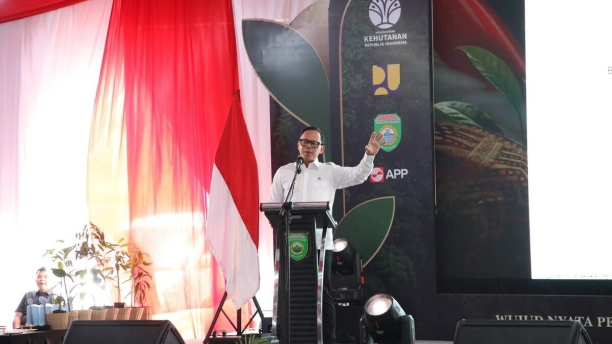 Wamendagri Bima Arya Sugiarto mendorong gerakan penghijauan berkelanjutan di daerah