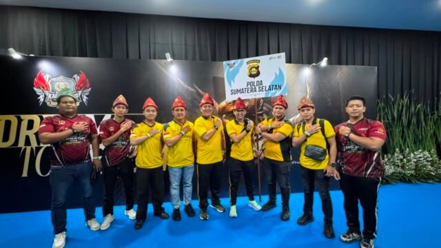 Tim E-Sport Polda Sumsel berpose siap bertanding di E-Sport Kapolri Cup 2026