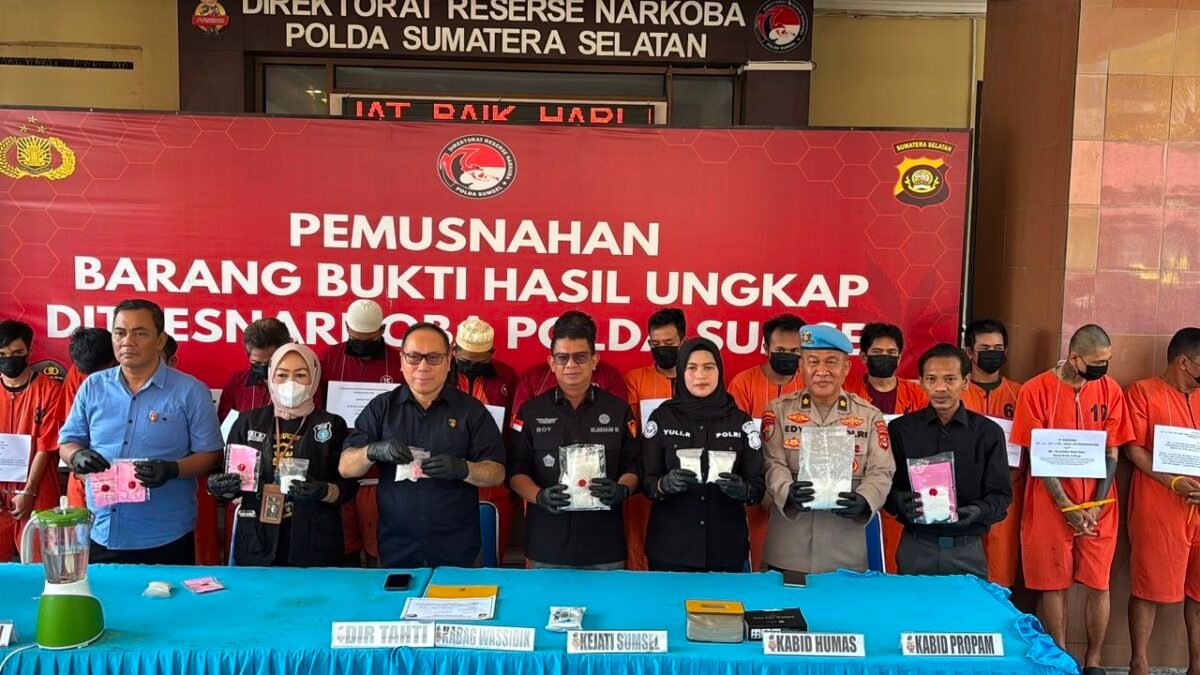 Pemusnahan barang bukti narkoba oleh Polda Sumsel melindungi 27.106 jiwa dari ancaman narkoba di Sumatera Selatan.