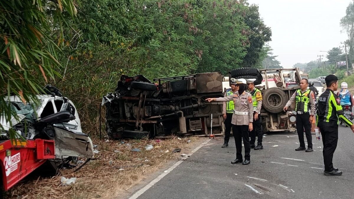 Ilustrasi kecelakaan maut di Prabumulih yang menewaskan tiga penumpang Toyota Calya.