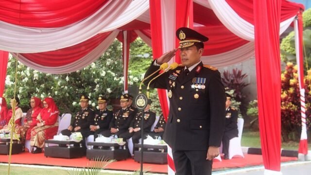 Wakapolda Sumsel Brigjen Pol Rony Samtana pimpin upacara HUT RI ke-81 di Mapolda Sumsel