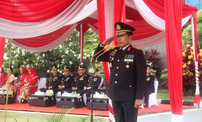 Wakapolda Sumsel Brigjen Pol Rony Samtana pimpin upacara HUT RI ke-81 di Mapolda Sumsel