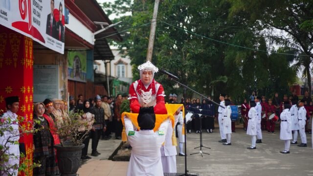 Siswa SMAN 10 Palembang rayakan HUT RI ke-81, wujudkan pendidikan karakter melalui semangat kemerdekaan.
