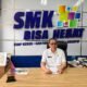 Kepala SMKN 2 Palembang H. Suparman menyerahkan kasus penyerangan siswa kepada polisi