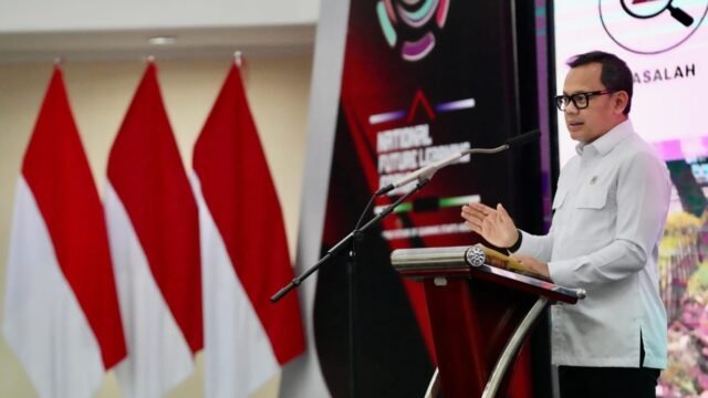Wamendagri Bima Arya Sugiarto saat membuka Lokakarya Penguatan Kapasitas Analis Kebijakan