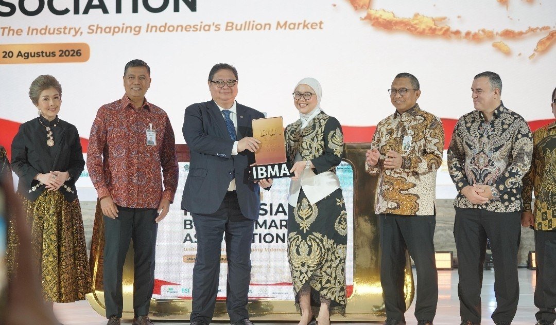 Menteri Koordinator Bidang Perekonomian Airlangga Hartarto saat meresmikan IBMA, asosiasi yang akan memperluas akses dan literasi investasi emas di Indonesia.