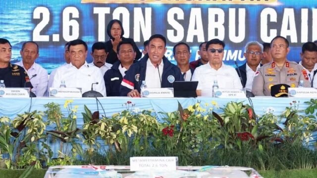 Tim gabungan BNN RI menggagalkan penyelundupan 2,6 ton metamfetamin cair di Perairan Karimun.