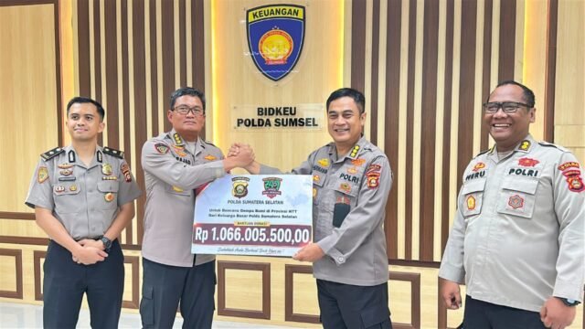 Polda Sumsel serahkan bantuan Rp1,06 miliar untuk korban gempa NTT