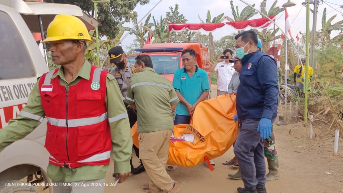 Petugas kepolisian Polres OKU Timur tangani penemuan pria meninggal dunia di mes karyawan PT LPI.