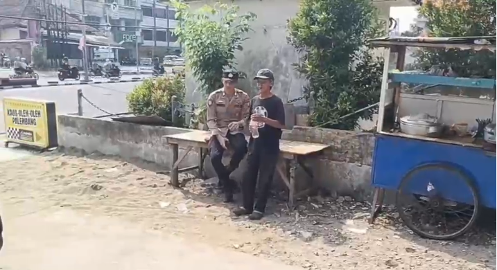 Jaga Kondusivitas Wilayah, Unit Samapta Polsek IT I Gelar Pemantauan dan Sambang Dialogis di Jalan Jenderal Sudirman