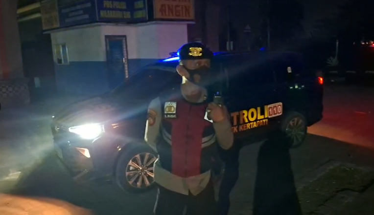 Antisipasi 3C dan Gangguan Kamtibmas, Personel Polsek Kertapati Gelar Patroli Stasioner di Flyover Nilakandi