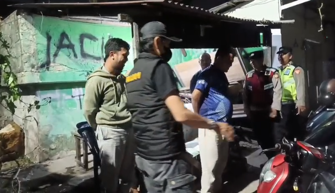 Cegah Tawuran Remaja, Personel Polsek Plaju Berikan Imbauan dan Imbau Pemuda Nongkrong Pulang ke Rumah