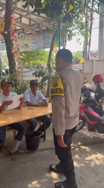 Cegah Karhutla, Personel Polsek Plaju Giat Sosialisasi Maklumat Kapolda Sumsel ke Masyarakat