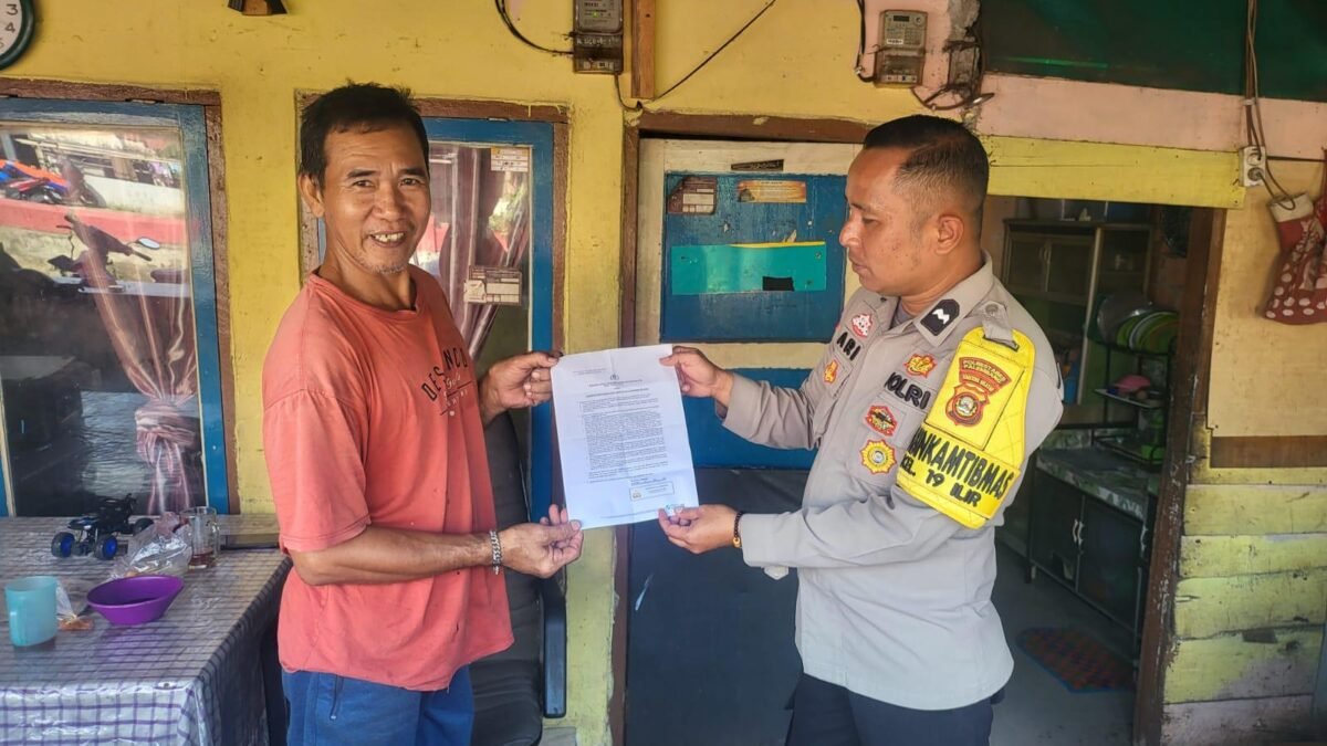 Tak Sekadar Imbauan, Bhabinkamtibmas Polrestabes Palembang Bergerak Cegah Karhutla dari Lingkungan Warga