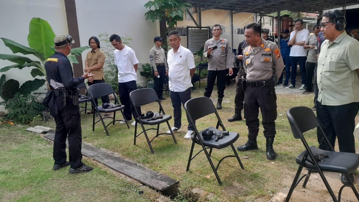 Asah Kemampuan Personel, Polrestabes Palembang Laksanakan Latihan Menembak Berkala