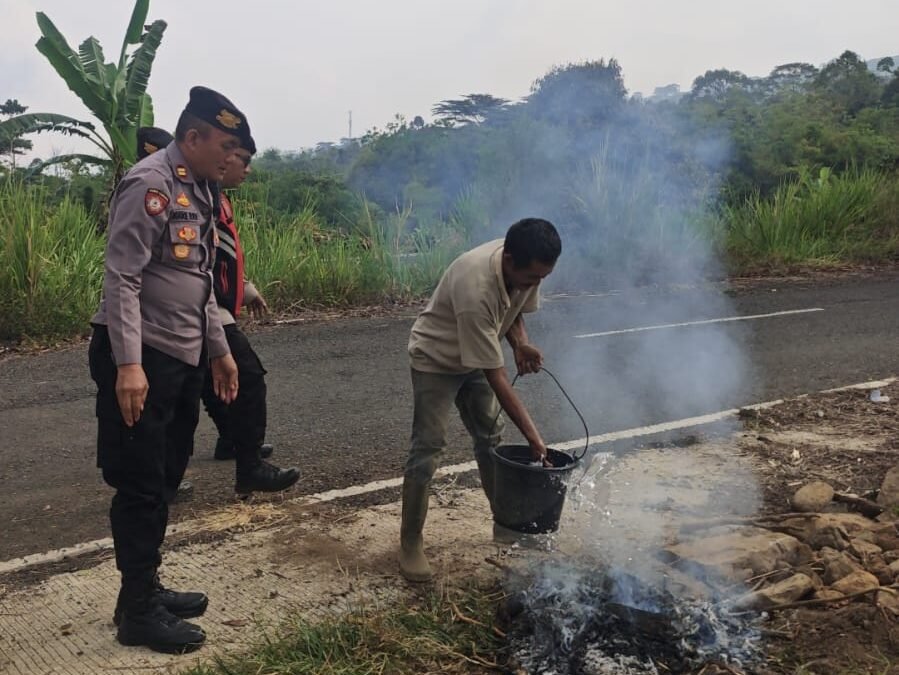 Petani Kopi Pagar Alam Diajak Polisi Bersama Jaga Keamanan