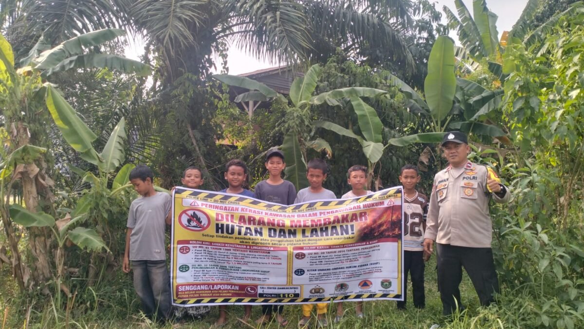Antisipasi Karhutla di Musim Asap, Bhabinkamtibmas Turun Langsung Edukasi Warga Palembang