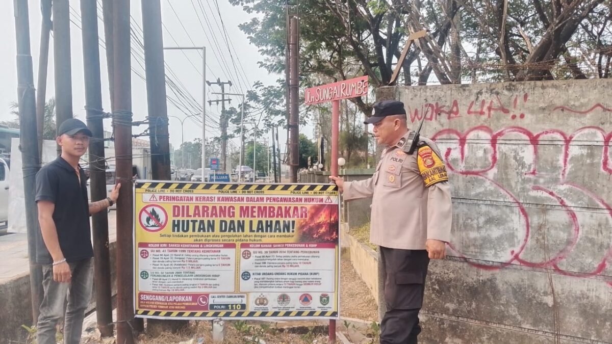 Cegah Karhutla, Bhabinkamtibmas Polsek Sukarami Gencarkan Imbauan Larangan Bakar Lahan