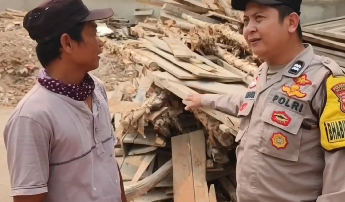 Polsek Kalidoni Ingatkan Warga Kelurahan Kalidoni Bahaya dan Sanksi Membakar Lahan