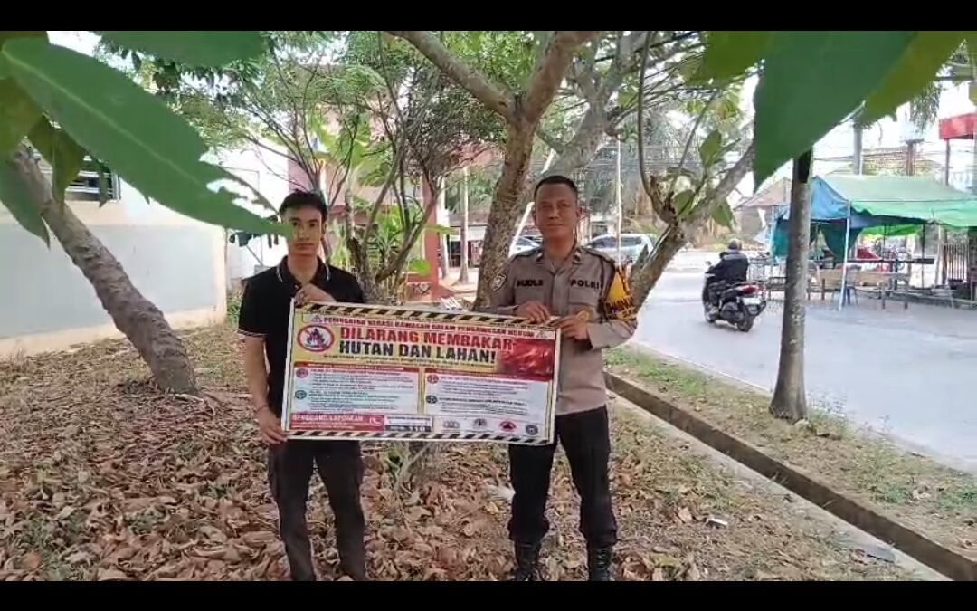 Bhabinkamtibmas Turun Langsung, Warga Sukarami Diingatkan Bahaya Pembakaran Hutan dan Lahan