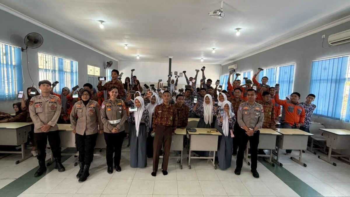 Polrestabes Palembang Gelar Sosialisasi Pemahaman Artificial Intelligence (AI) di SMK Negeri 4 Palembang