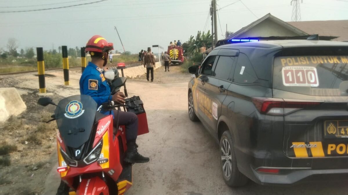 Titik Api Muncul di Kertapati, Polisi dan PBK Bergerak Cepat Padamkan Karhutla