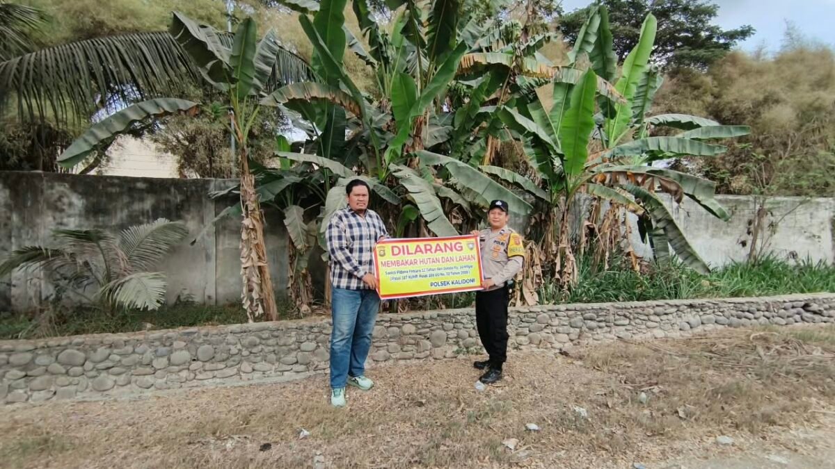 Bhabinkamtibmas Polsek Kalidoni Ajak Warga Bersama Cegah Karhutla