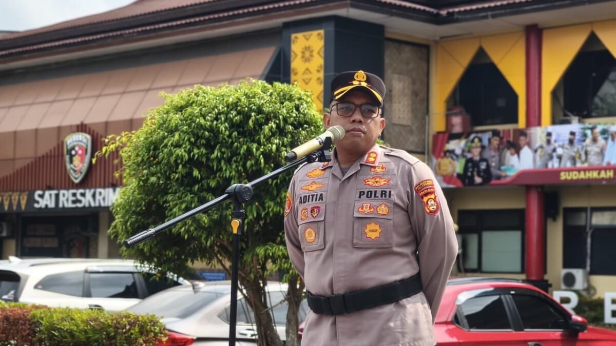 Apel Jam Pimpinan, Wakapolrestabes Palembang Berikan Arahan dan Penguatan kepada Personel