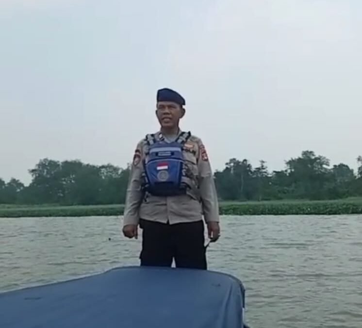 Satpolairud Polrestabes Palembang Pantau Titik Api di Perairan Gandus, Sungai Lais dan Plaju