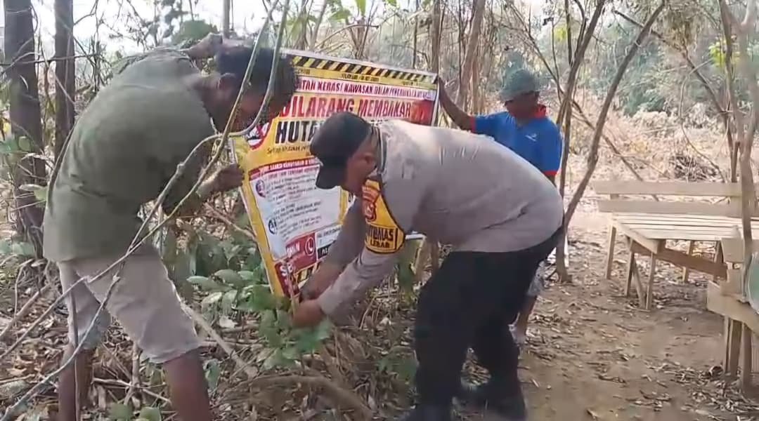 Antisipasi Karhutla, Polisi Sambangi Warga di Kawasan Alang-Alang Lebar