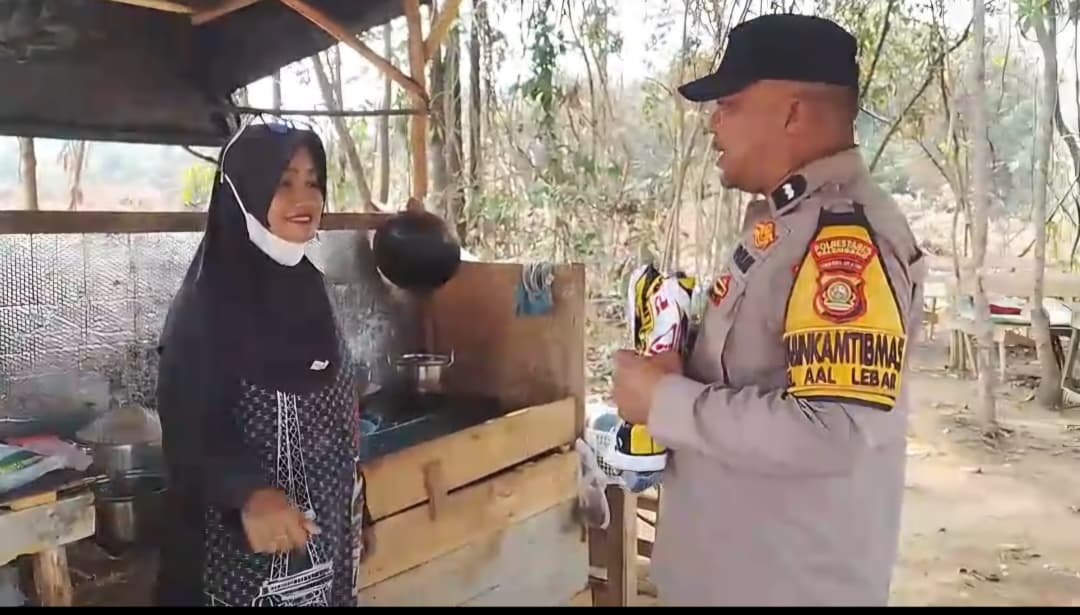 Jaga Lingkungan dari Karhutla, Bhabinkamtibmas Gencarkan Himbauan kepada Warga