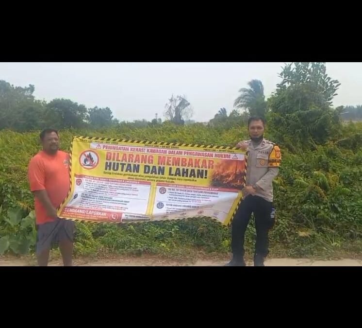 Antisipasi Karhutla, Bhabinkamtibmas Sasar Warga Talang Kelapa dan Talang Jambe