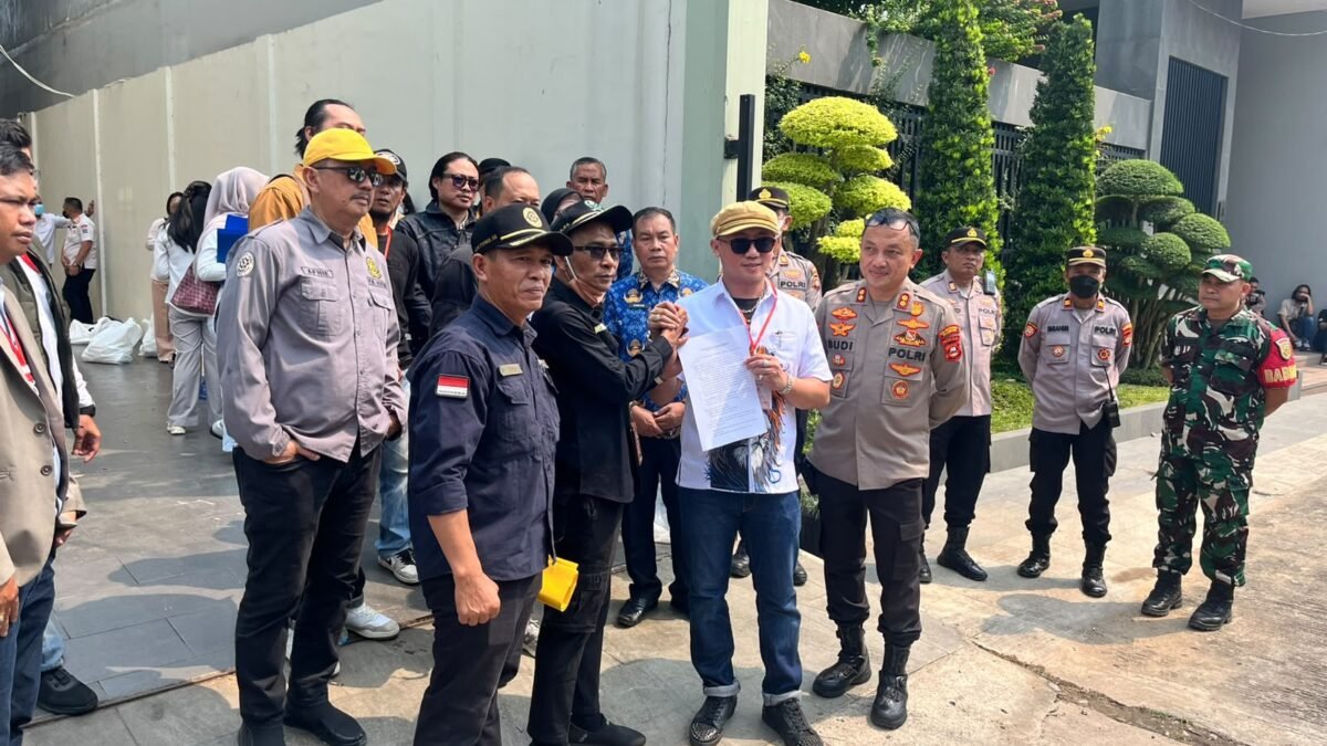 Jaga Eksekusi Berjalan Lancar, Polrestabes Palembang Kerahkan Personel di Bukit Kenten