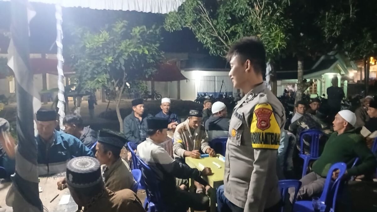 Polsek Pulau Beringin Sambangi Persiapan Resepsi Pernikahan, Sampaikan Pesan Kamtibmas