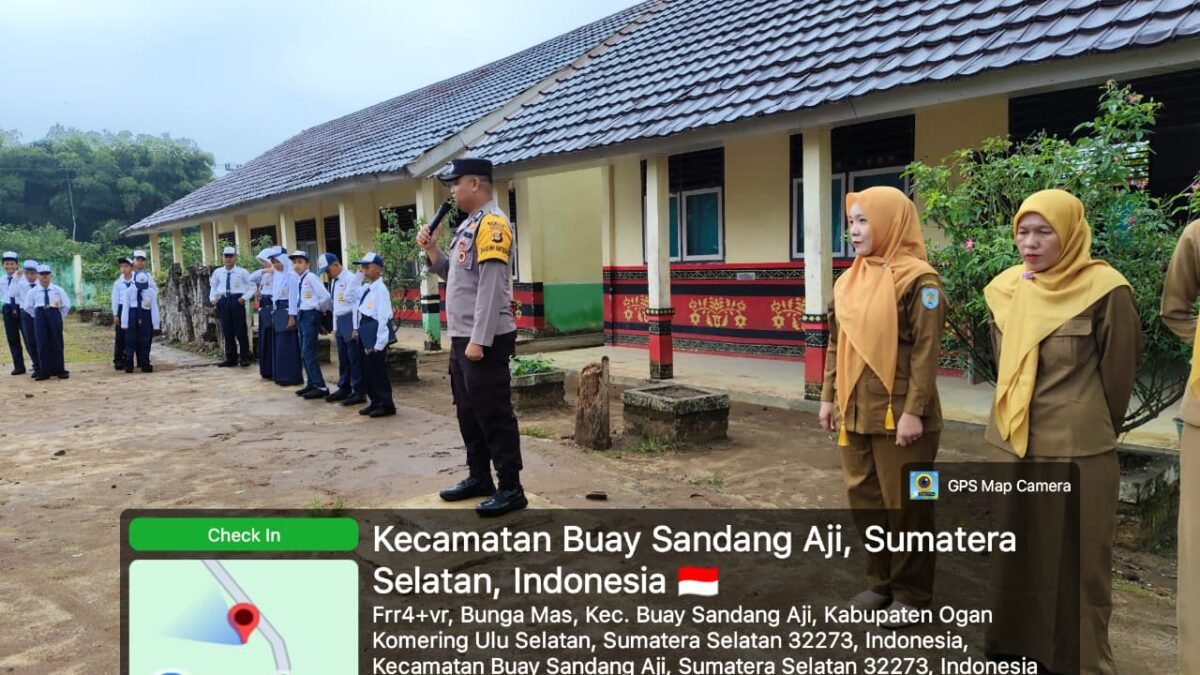 Cegah Tawuran dan Bullying, Polisi Berikan Pembinaan Kamtibmas kepada Pelajar SMPN 04 Buay Sandang Aji