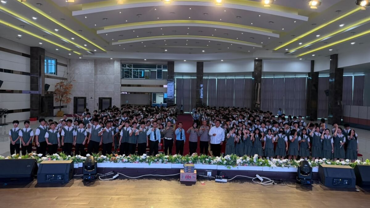 Polrestabes Palembang Sosialisasi Paham AI kepada 454 Siswa-Siswi Sekolah Maitreyawira