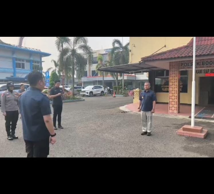 Jaga Keamanan Wilayah Pelabuhan, Polsek KSK Boom Baru Bersama Imigrasi Lakukan Pendataan Orang Asing