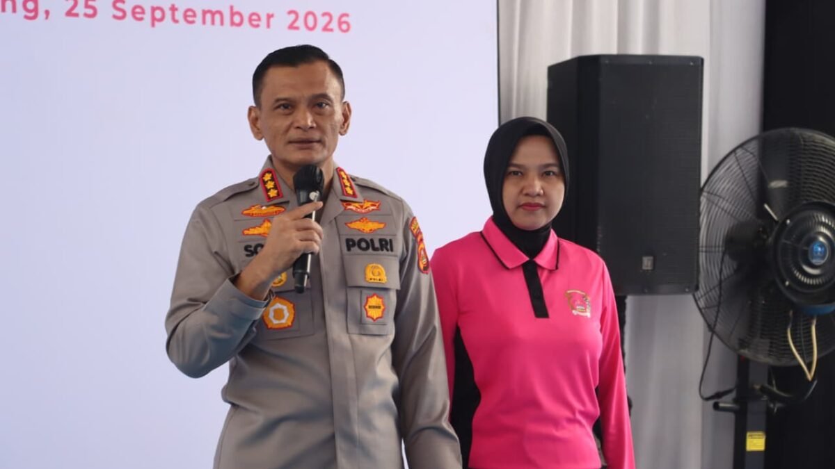 Kapolrestabes Palembang Bersama Bhayangkari Resmikan Rumah Layak Huni dan Letakkan Batu Pertama Pembangunan Rumah Warga